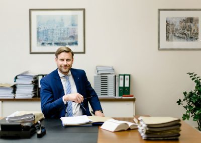 Dr. Gernot Lehner. Jurist für Härtefälle